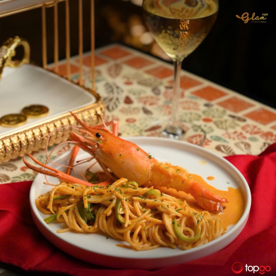 Pasta Golden Sea nhất định nên thử khi đến với GLAMISQUE - Fusion Dining