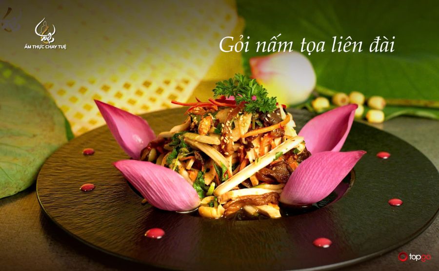 Gỏi nấm tọa liên đài món nhất định phải thử tại Nhà hàng Chay Tuệ Mai Thị Lựu