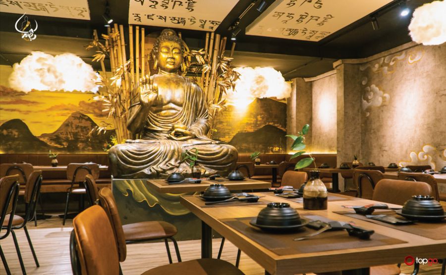 Ấn tượng cùng hình tượng Phật tại không gian Nhà hàng Chay Tuệ Mai Thị Lựu