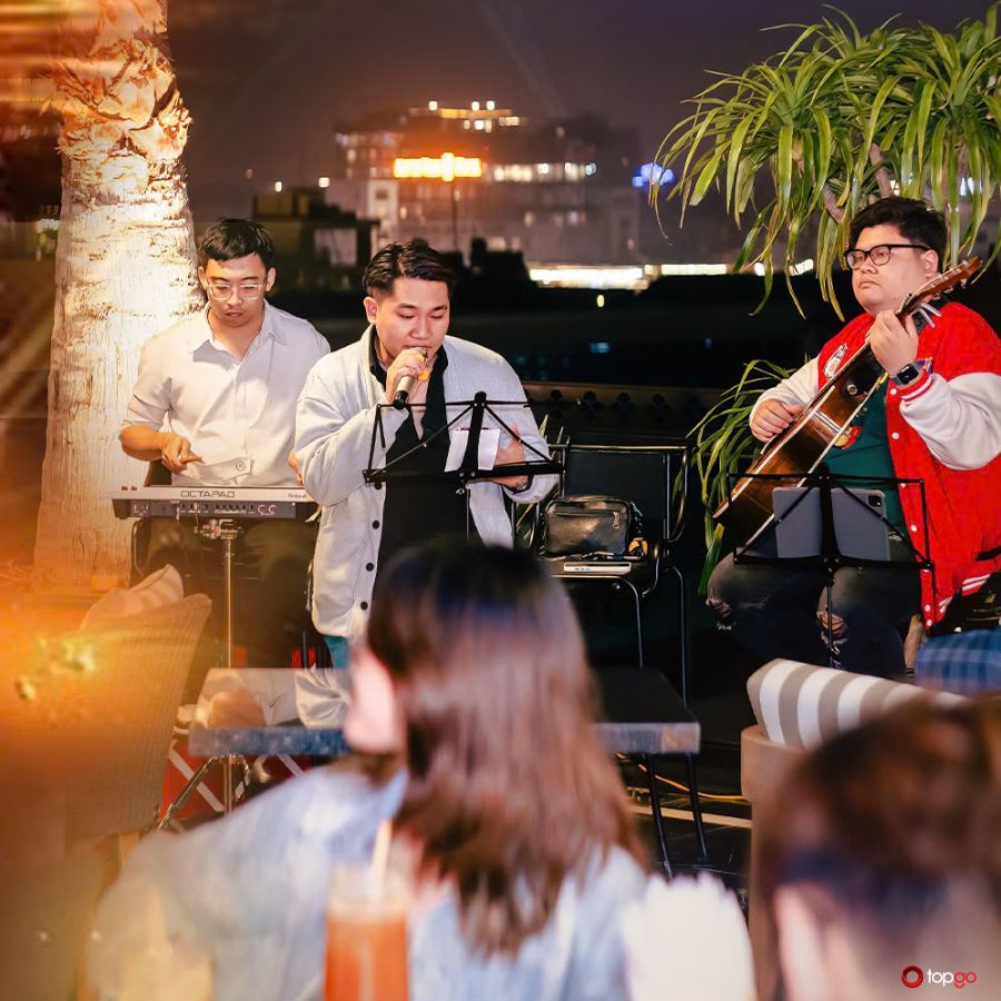 Sự kiện âm nhạc cuối tuần tại Ozone Sky Bar